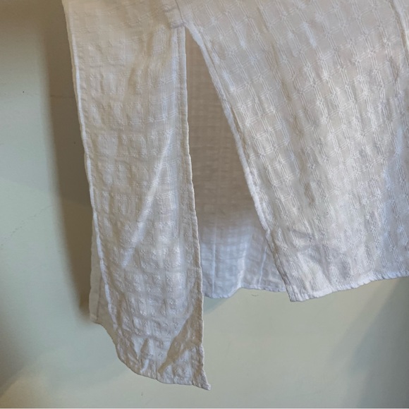 NEW Anthropologie Textured Button Down Tunic in White, Size M - Picture 11 of 15